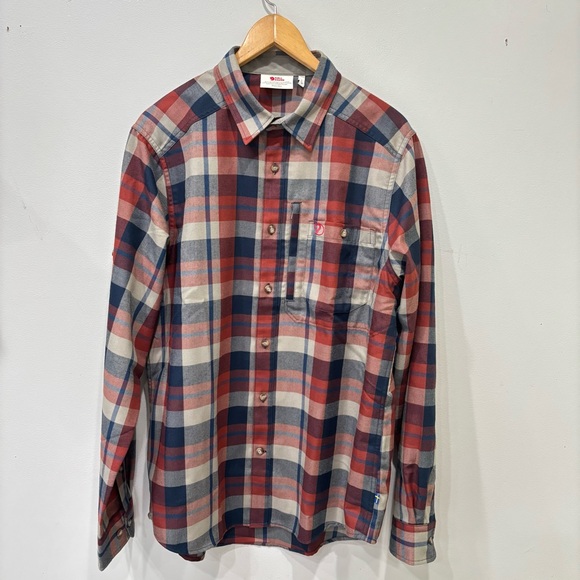 Fjallraven Other - Fjallraven Plaid Button Down Longsleeve Flannel Men’s Size Medium
